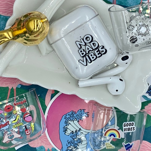 iPod carrier silicon & plastic holder not included - Picture 2 of 2